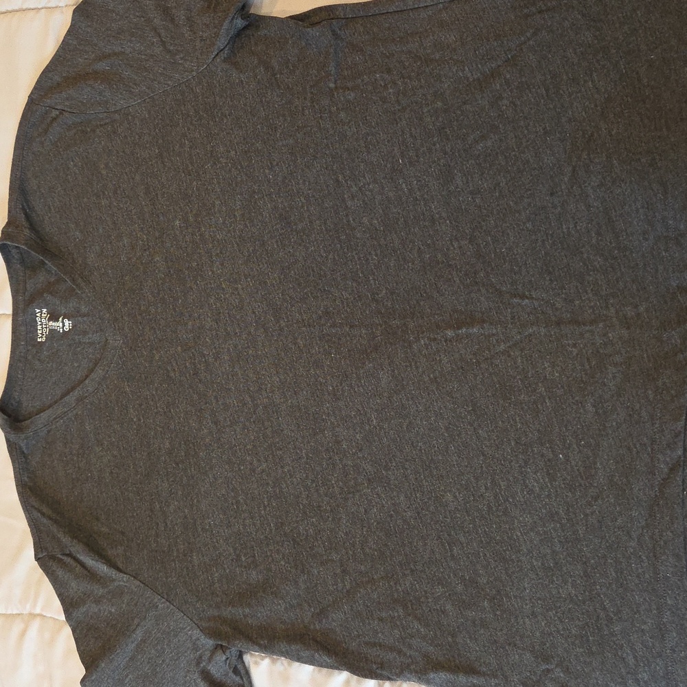 Banana Republic And GAP V-Neck T-shirts XL